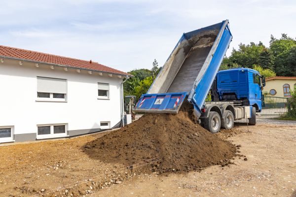 Garden Dirt Delivery in North Port